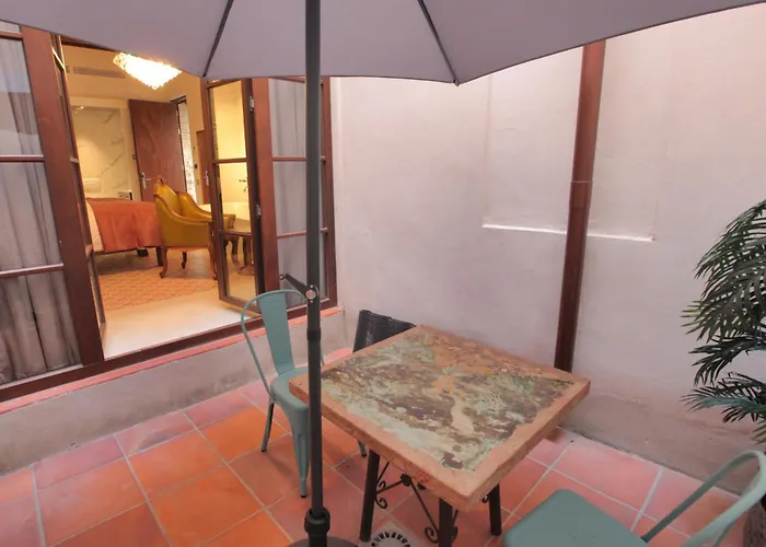 Anahita Boutique 4*